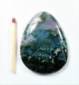 Agat mszysty kaboszon
Rozmiar kamienia 4,7 cm x 3,5 cm