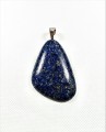 Wisiorek z lapis lazuli na posrebrzanej zawieszce. Niebieska elegancja i piękno.
Rozmiar kamienia 5cm x 3,3cm