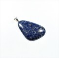 Wisiorek z lapis lazuli na posrebrzanej zawieszce. Niebieska elegancja i piękno.
Rozmiar kamienia 5cm x 3,3cm