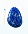 Lapis lazuli kamień do oprawy. Niebieska elegancja i piękno.
Rozmiar kamienia 5,6cm x 4cm