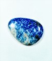 Lapis lazuli kamień do oprawy. Niebieska elegancja i piękno.
Rozmiar kamienia 5,3cm x 3,9cm