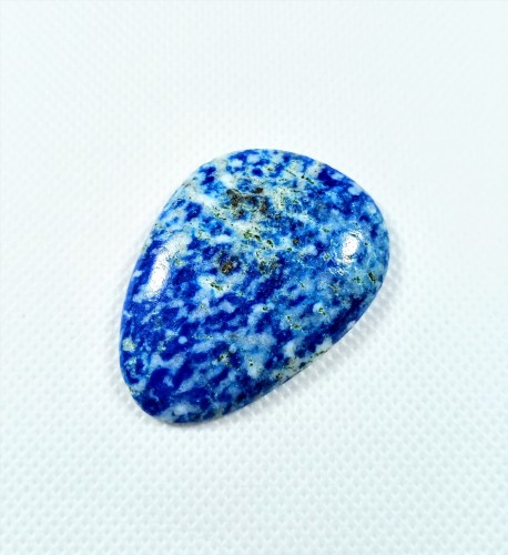 Lapis lazuli kamień do oprawy. Niebieska elegancja i piękno.
Rozmiar kamienia 4,1cm x 3cm