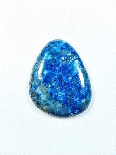 Lapis lazuli kamień do oprawy. Niebieska elegancja i piękno.
Rozmiar kamienia 4,1cm x 3cm