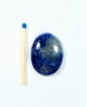 Lapis lazuli kamień do oprawy. Niebieska elegancja i piękno.
Rozmiar kamienia 2,8cm x 2,1cm