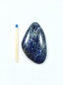 Lapis lazuli kamień do oprawy. Niebieska elegancja i piękno.
Rozmiar kamienia 4,6cm x 2,7cm