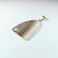 Wisiorek Krzemień pasiasty na posrebrzanej zawieszce
rozmiar kamienia 5 cm x 3,5 cm