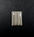 Krzemień pasiasty, naturalny kamień ręcznie formowany, szlif kaboszonowy 
Rozmiar kamienia 1,8 cm x 2,4 cm