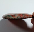 Wisiorek z jaspisu na posrebrzanej zawieszce.
Rozmiar kamienia 5cm x 3,7cm