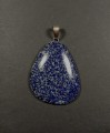 Wisiorek z lapis lazuli z posrebrzaną zawieszką. 
Rozmiar kamienia 51 mm x 39 mm
