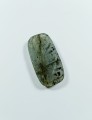 Labradoryt 
Kamień ręcznie formowany i oszlifowany 
Rozmiar kamienia 18 mm x 34 mm