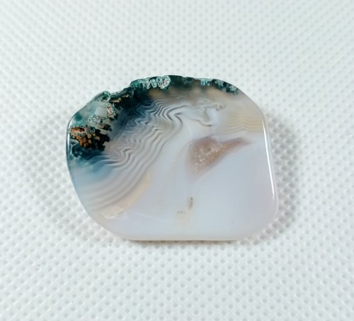 Agat, kamyczek na szczęście.
Wielkość kamienia 30 mm x 27 mm