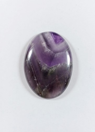 Ametyst fioletowy kamień naturalny
Wielkość kamienia 36 mm x 26 mm