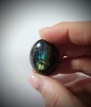 Labradoryt +
Kamień ręcznie formowany i oszlifowany +
Rozmiar kamienia 28 mm x 23 mm