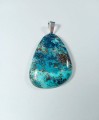 Chryzokola na posrebrzanej zawieszce
Rozmiar kamienia 42 mm x 31 mm