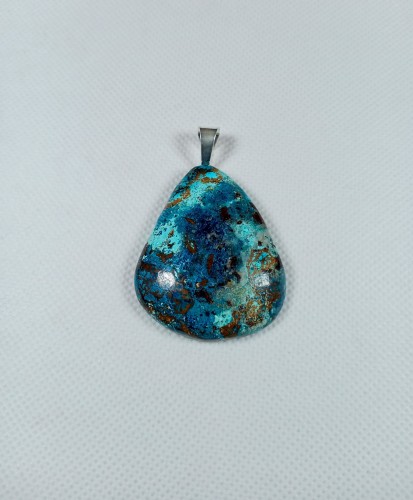Chryzokola na posrebrzanej zawieszce
Rozmiar kamienia 45 mm x 36 mm