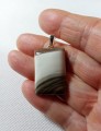 Wisiorek Krzemień pasiasty na posrebrzanej zawieszce
rozmiar kamienia 28 mm x 20 mm