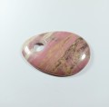 Rodonit różowy kamień wisiorek z otworkiem. 
Rozmiar kamienia 57 mm x 42 mm