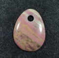 Rodonit różowy kamień wisiorek z otworkiem. 
Rozmiar kamienia 57 mm x 42 mm