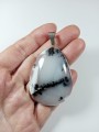 Opal mszysty (dendrytowy) na zawieszce 
rozmiar kamienia 47mm x 36mm