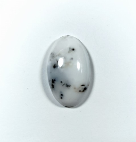 Opal mszysty kaboszon szlifowany