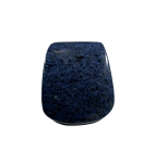 Dumortieryt z otworkiem na rzemień