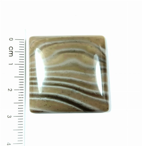 Krzemień pasiasty, naturalny kamień ręcznie formowany w regularny kształt, szlifowany.