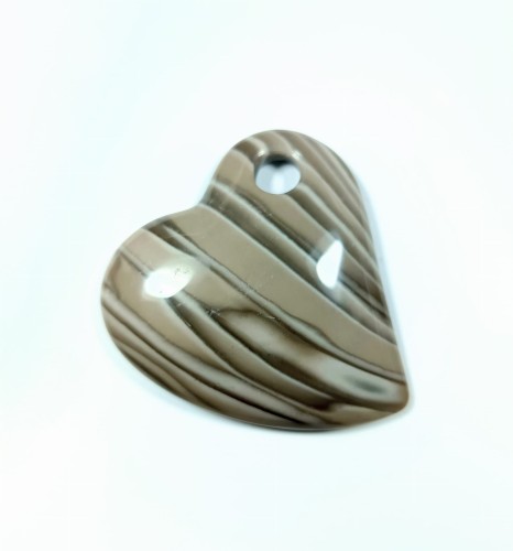 Serduszko Krzemień pasiasty z otworkiem na rzemień