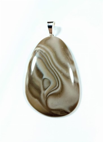 Wisiorek krzemień pasiasty na posrebrzanej zawieszce