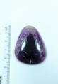 Ametyst kamień naturalny o szlifie kaboszonowym, czyli gładkim