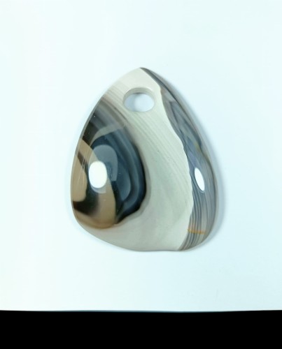 Wisiorek Krzemień pasiasty z otworkiem na rzemień