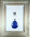 Wisiorek z lapis lazuli z posrebrzaną zawieszką. Niebieska elegancja i piękno.