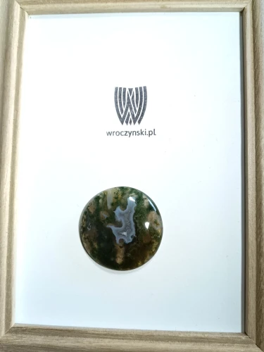Agat mszysty kaboszon, okrągły.